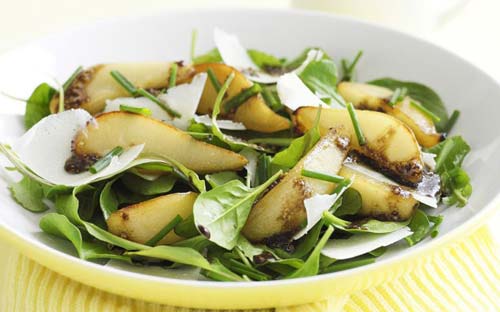 Spinach and Pear Salad with Chocolate Vinaigrette [image source: foodtolove.com], crowd ink, crowdink, crowdink.com, crowdink.com.au