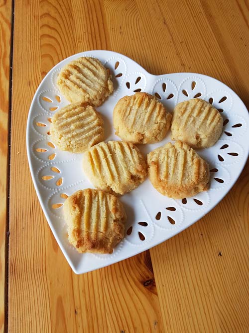 Almond Shortbread Cookies