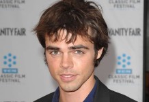 Reid Ewing, Modern Family