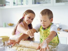 Children cooking their own meals, crowdink.com, crowdink.com.au, crowdink