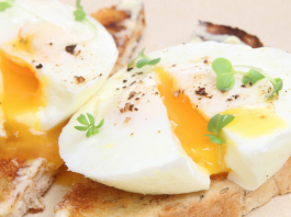 How to poach an egg?, eggs, poach, scrambled, chef, cooking, vegan, organic , paleo, healthy, breakfast