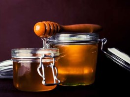 Honey: The Secret Weapon We're Missing Out On, crowdink.com, crowdink.com.au, crowd ink, crowdink, honey, organic honey,