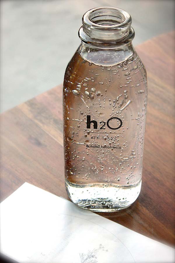 Hydrate Yourself, crowdink.com, crowdink.com.au, crowd ink, crowdink, water, h20, hydrate, wellbeing