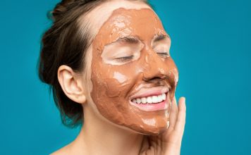 Are You Damaging Your Skin? Charcoal vs. Clay Masks.