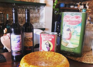 A Little Piece of Spain: El Boquerón: Spanish Omelette