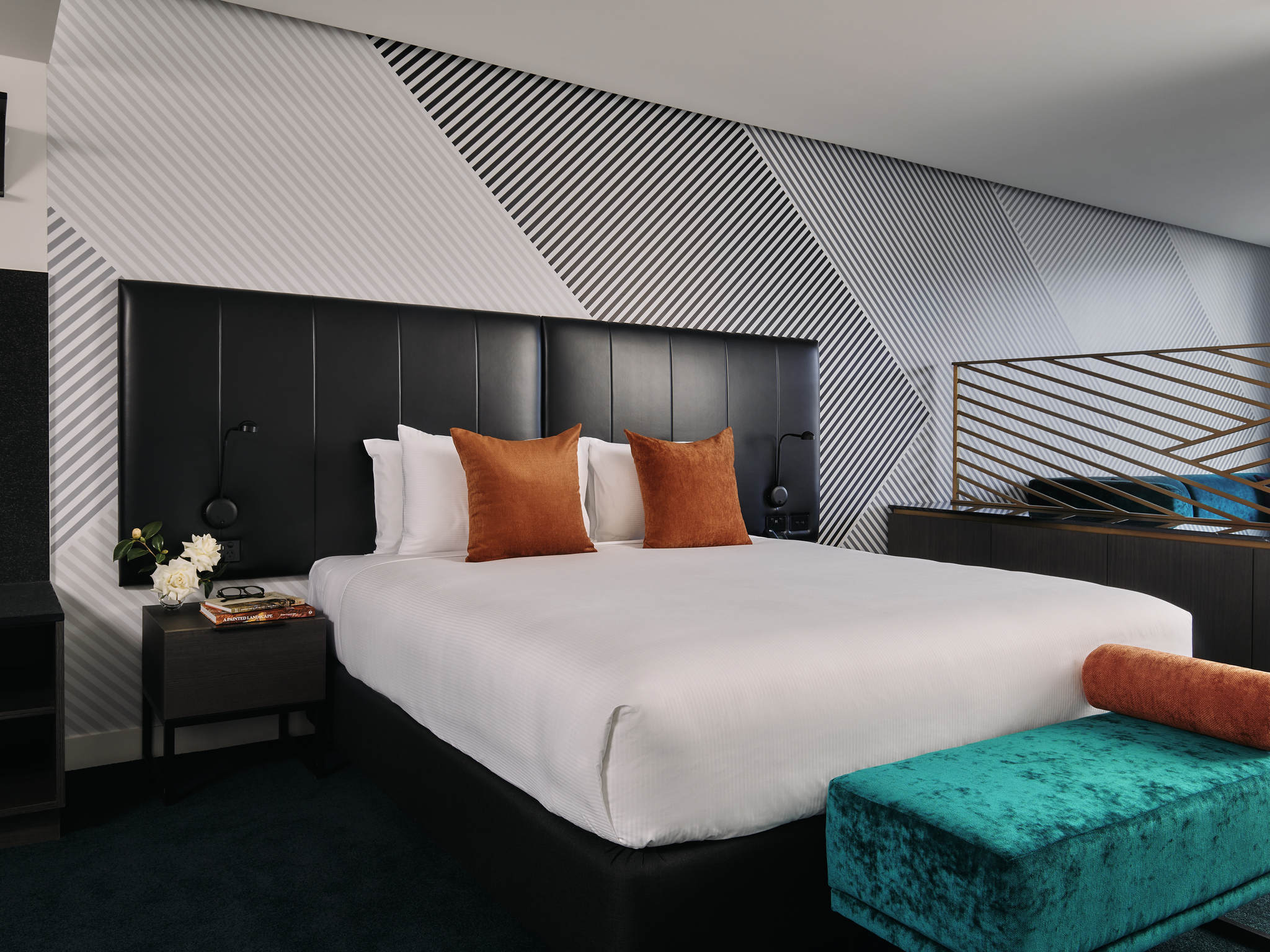 Mövenpick Hotel Melbourne on Spencer – contemporary luxury in the heart of the city.